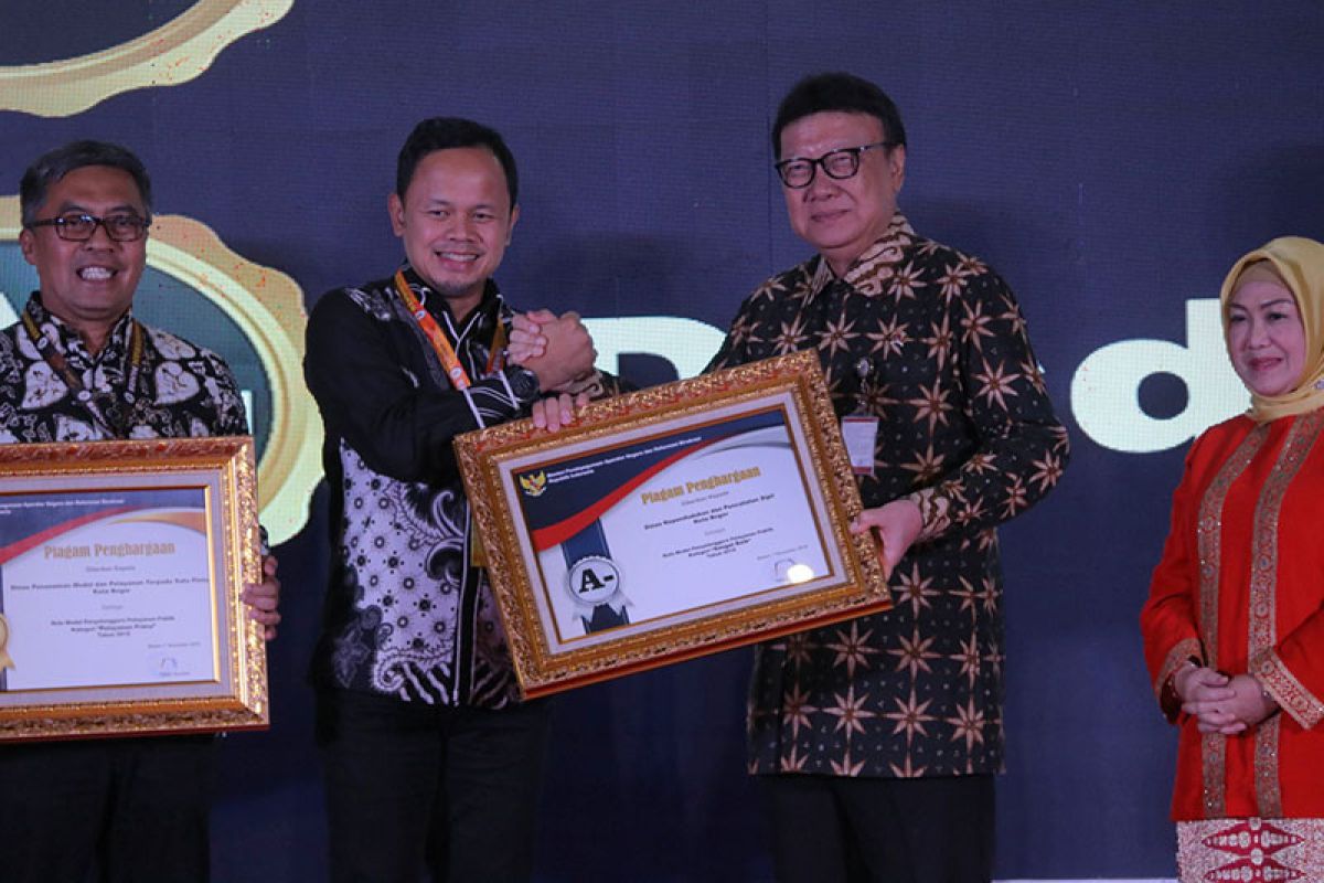 Pemkot Bogor berhasil raih empat penghargaan pelayanan publik dari Menpan-RB