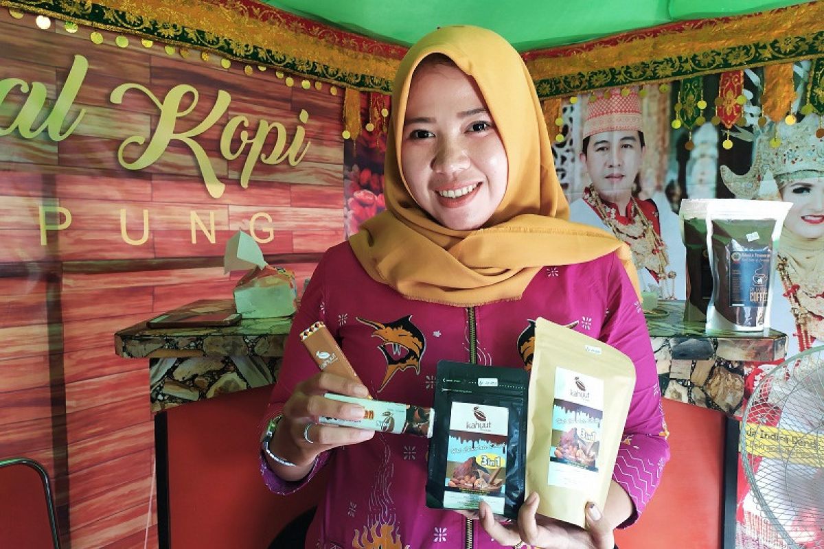 Cokelat khas Pesawaran ramaikan Festival Kopi Lampung