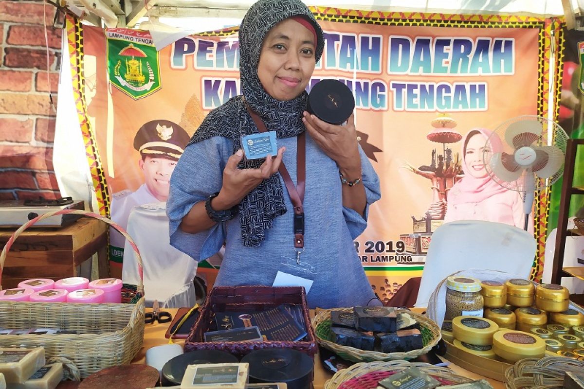 Di Festival Kopi Lampung, ada produk kosmetik berbahan kopi