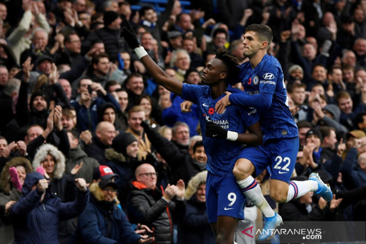 Chelsea melompat ke posisi kedua usai tundukkan Crystal Palace 2-0