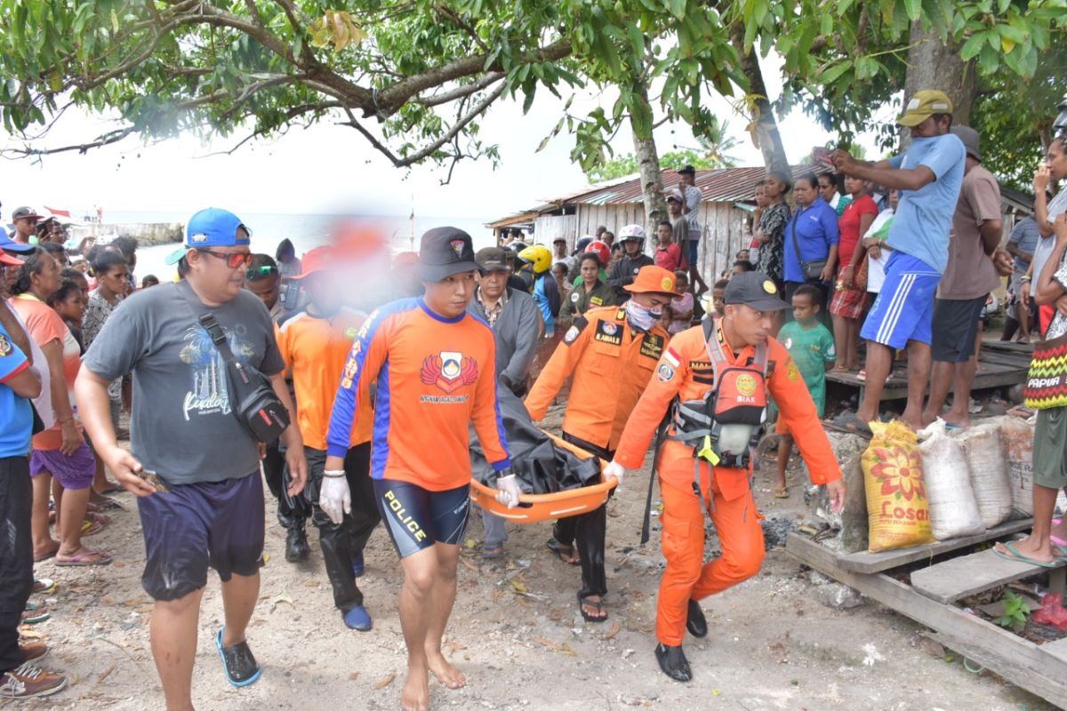 SAR Biak Numfor evakuasi jenazah korban jatuh dari kapal