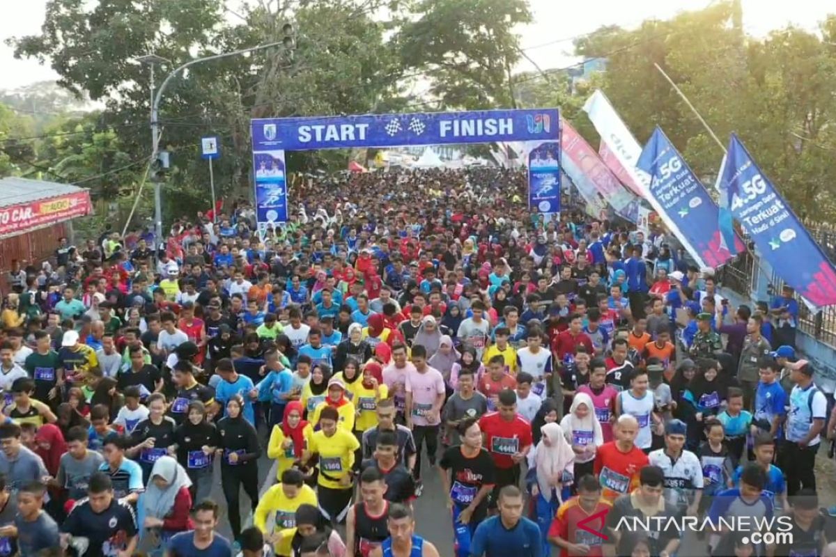 Sambut HUT Lebak Ke-191 ribuan peserta ikuti Multatuli Run 10K.