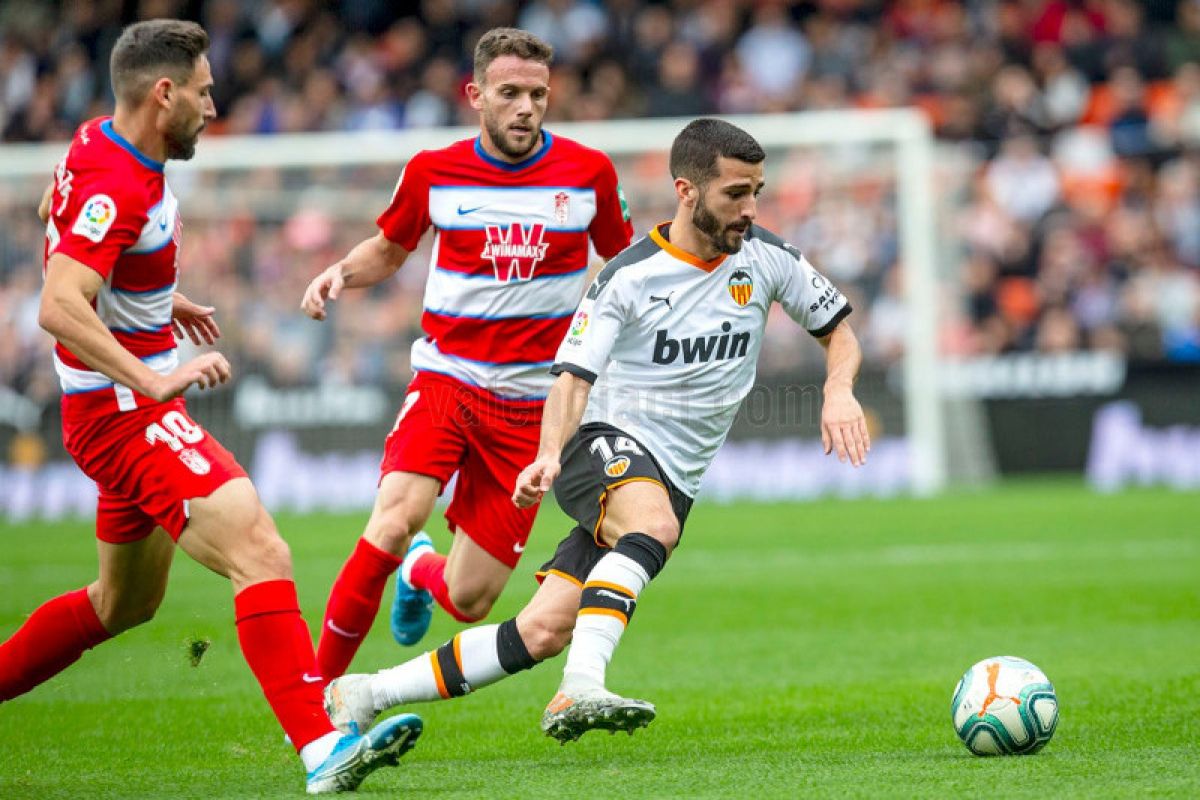 Valencia jegal Granada 2-0