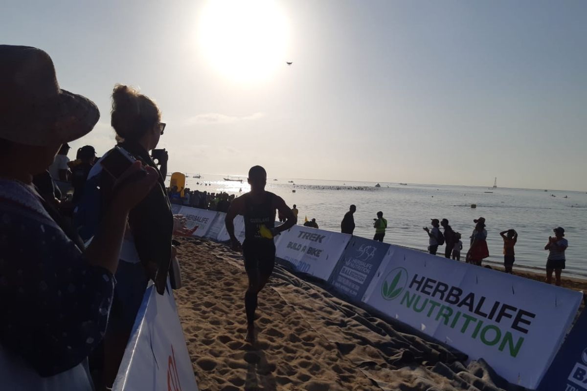 Tiga atlet Indonesia raih juara Herbalife Bali International Triathlon 2019