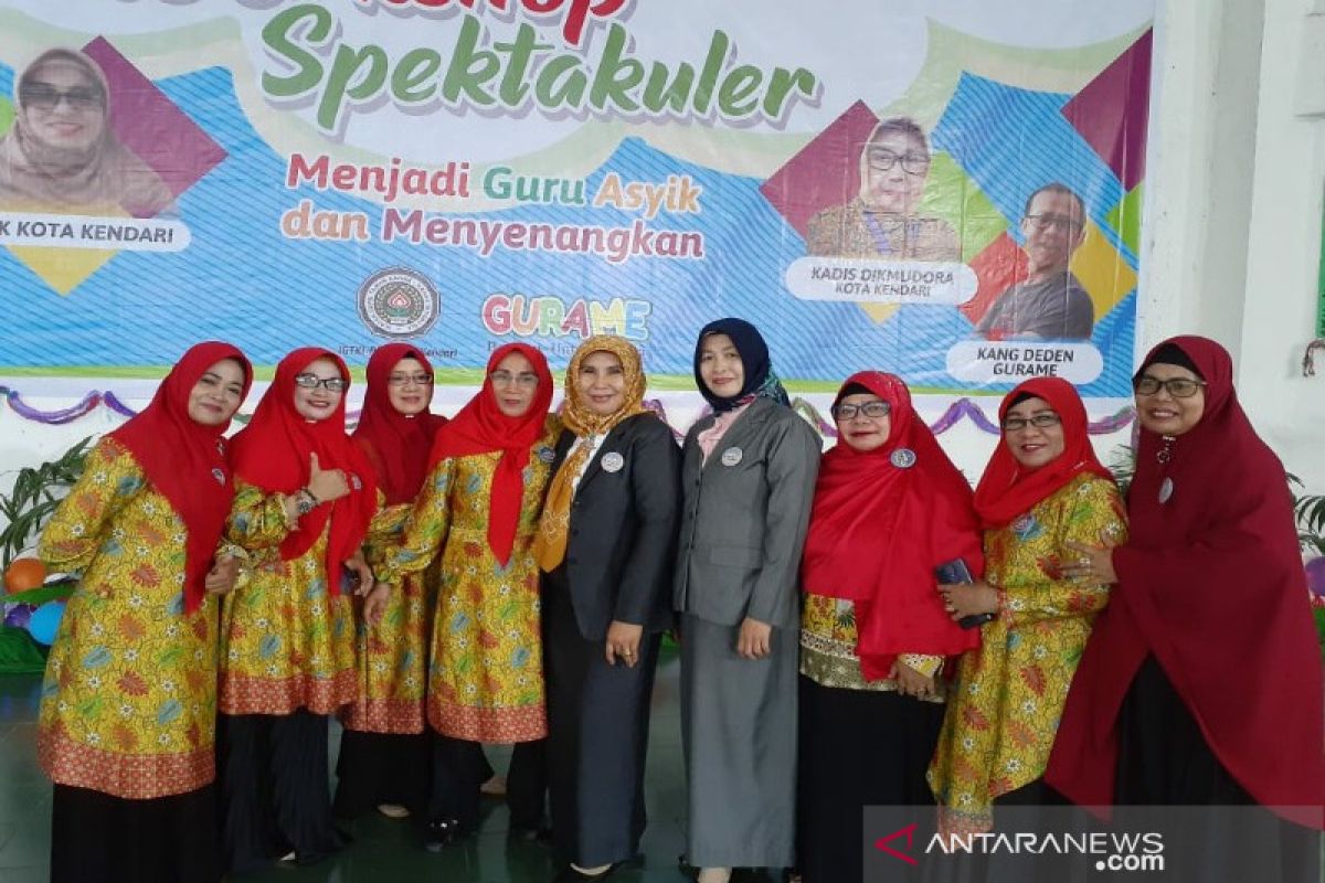 KKKTK menggandeng IGTKI Kendari dorong guru PAUD asyik dan menyenangkan