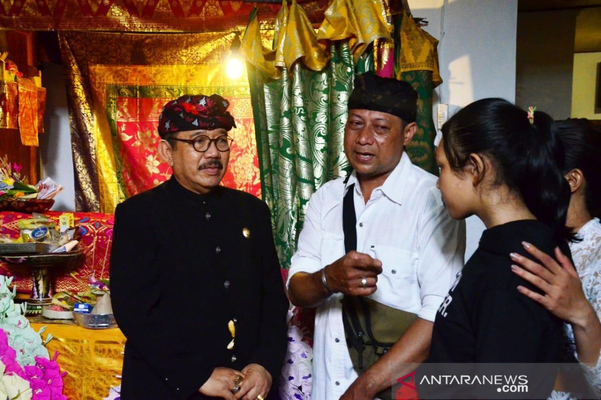 Wagub Bali melayat ke rumah peserta TLCI yang meninggal
