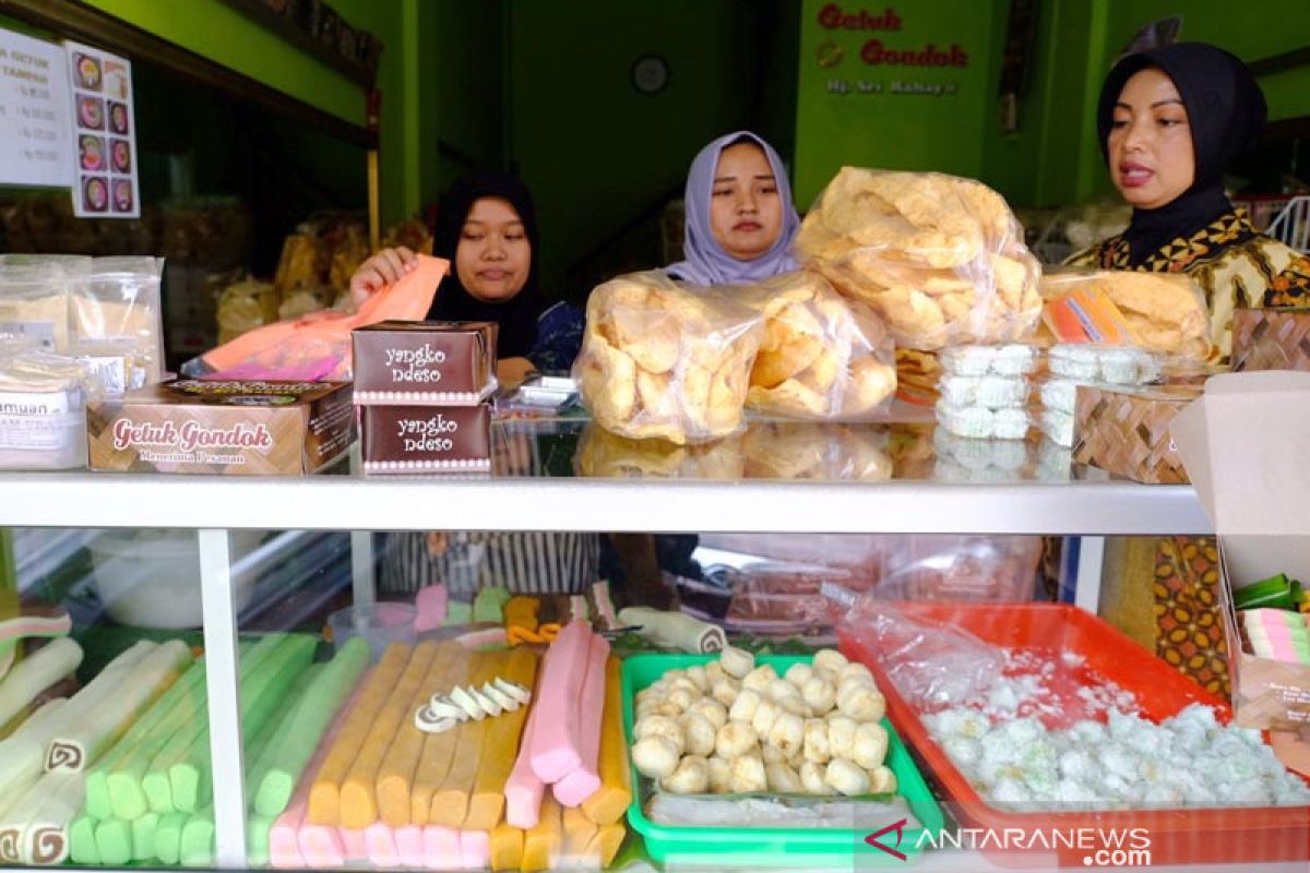 Pemkot Magelang meminta instansi sajikan getuk setiap acara