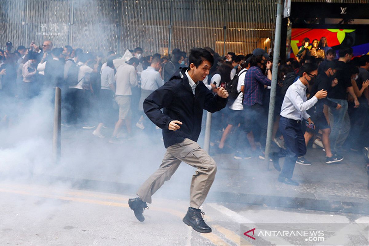 Demonstran Hong Kong dukung Uighur, bentrokan kembali terjadi