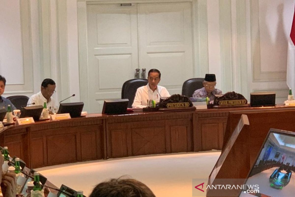 Presiden Jokowi minta swasta dan BUMN dilibatkan dalam didik SDM