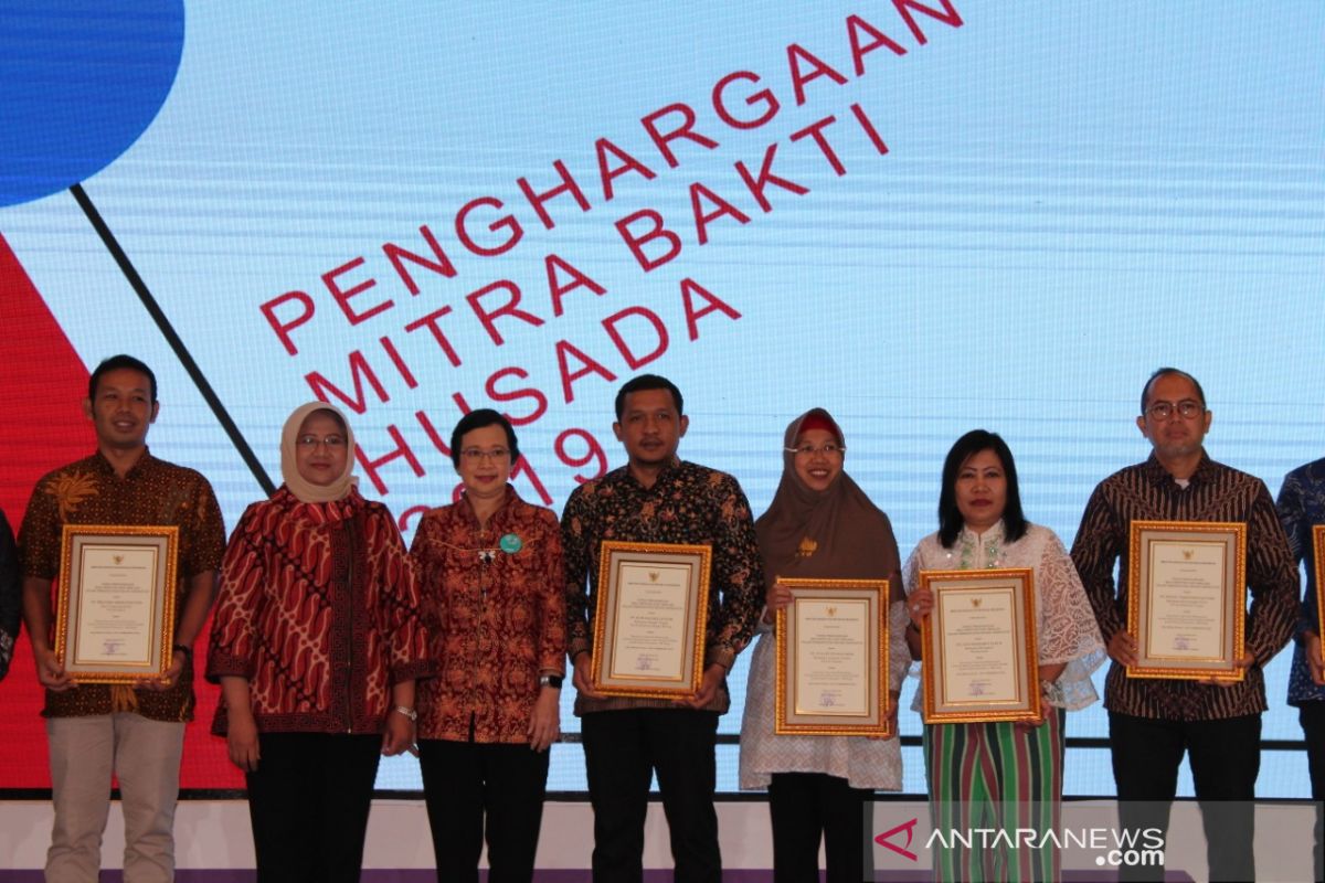 Pemkab Bangka Tengah terima penghargaan Mitra Bakti Husada dari Kemenkes RI
