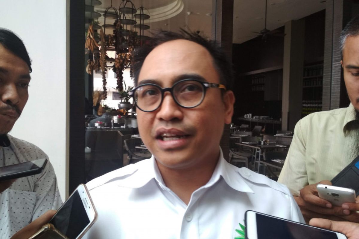 Silaturahmi Surya Paloh ke PKS dinilai untungkan pemerintah