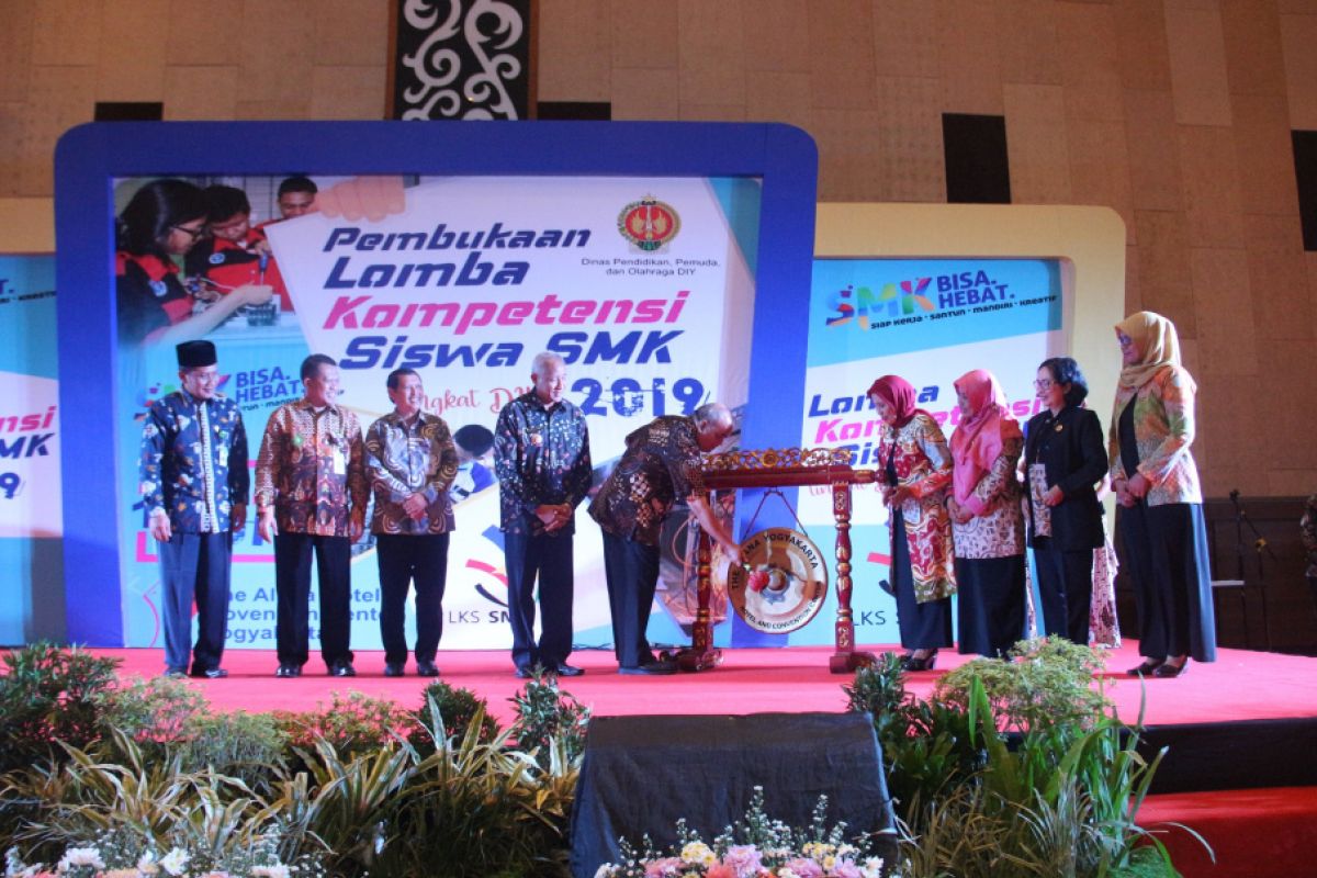 Wagub DIY membuka lomba kompetensi siswa SMK