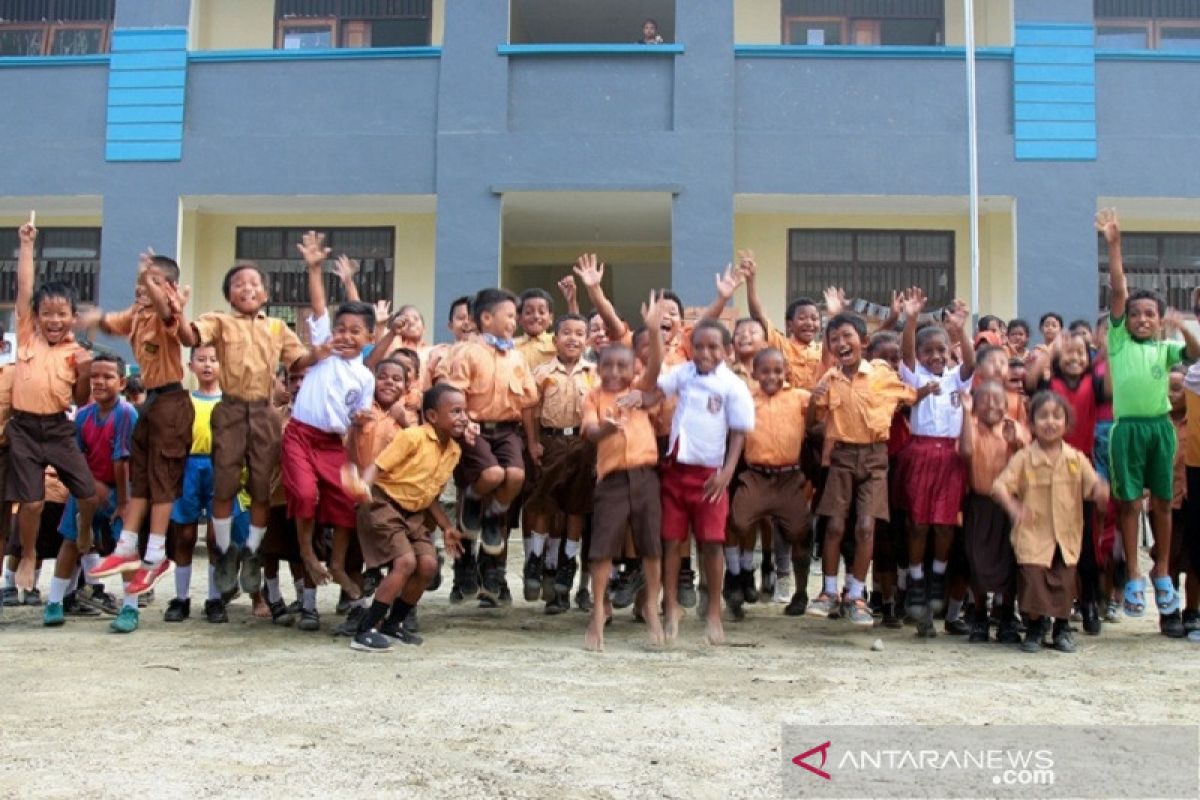 Kabupaten Jayapura Masih Kurang Tenaga Guru