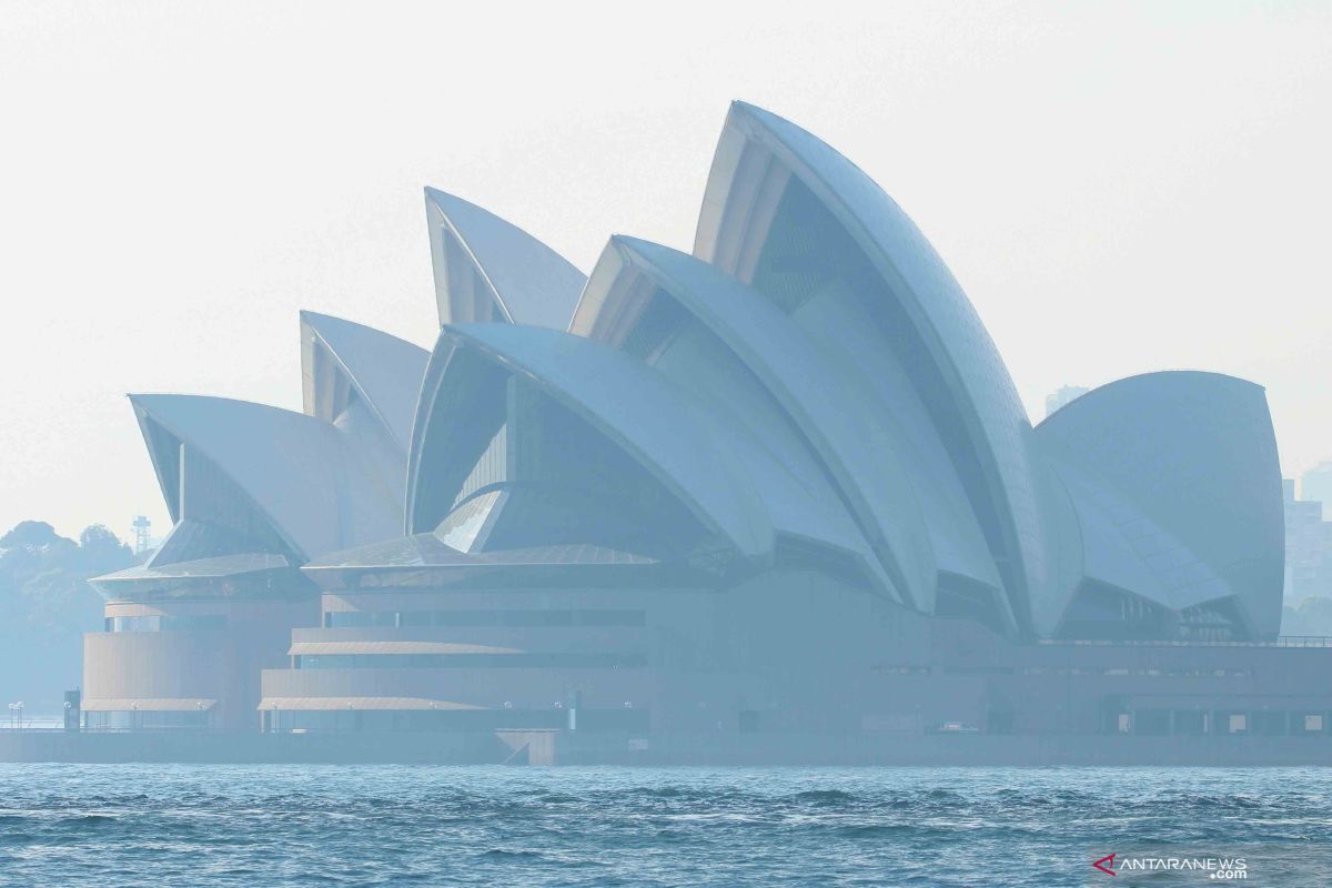 Warga Sydney didesak agar tetap di rumah saat asap selimuti kota