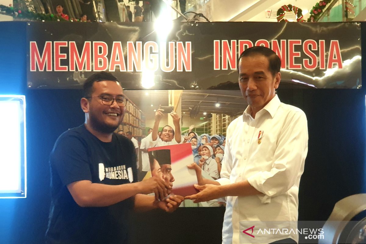 Karya Jokowi ditampilkan dalam Pameran  Foto "Membangun Indonesia"