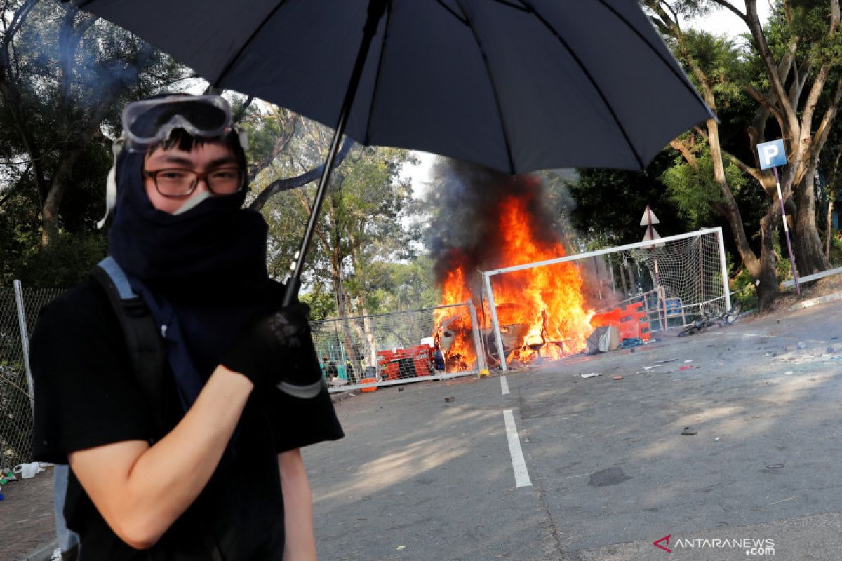 Hong  Kong akan tutup semua sekolah hingga Minggu di tengah unjukrasa