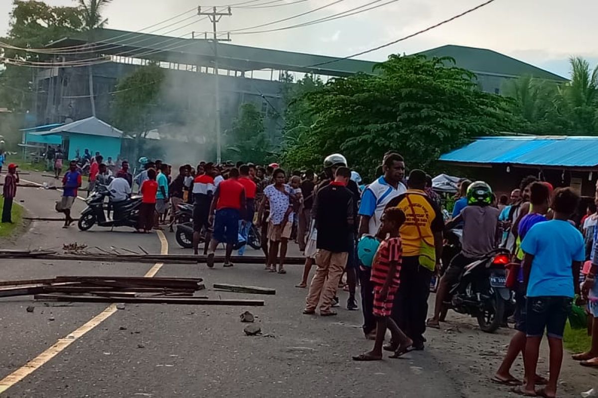 Perwira polisi serahkan diri ke Propam usai tabrak warga di Manokwari