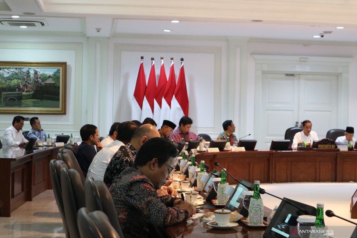 Presiden Jokowi minta kartu prakerja  terlaksana Januari 2020