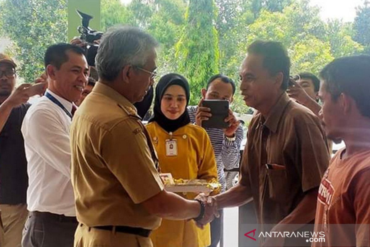 Pemkab Lutim gandeng BRI terbikan kartu tani