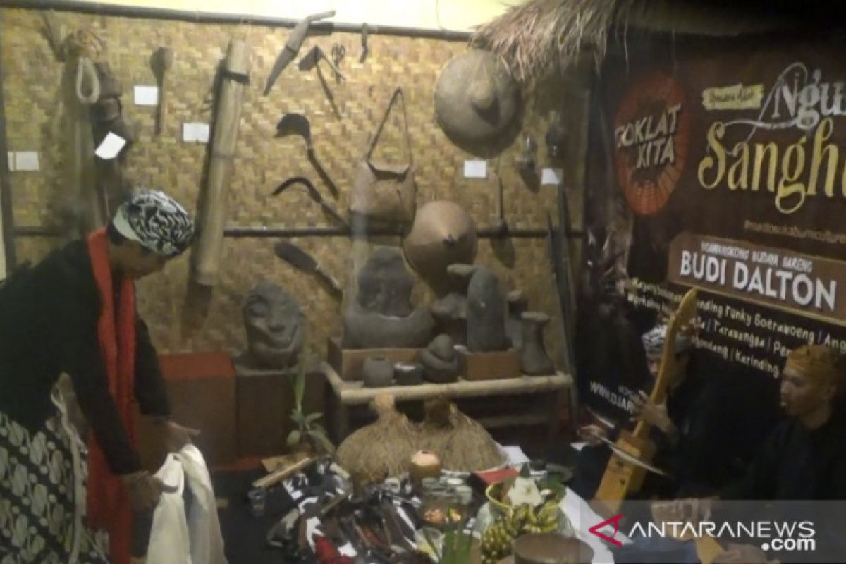 Museum Kipahare Sukabumi lestarikan acara adat Sunda Mitembeyan