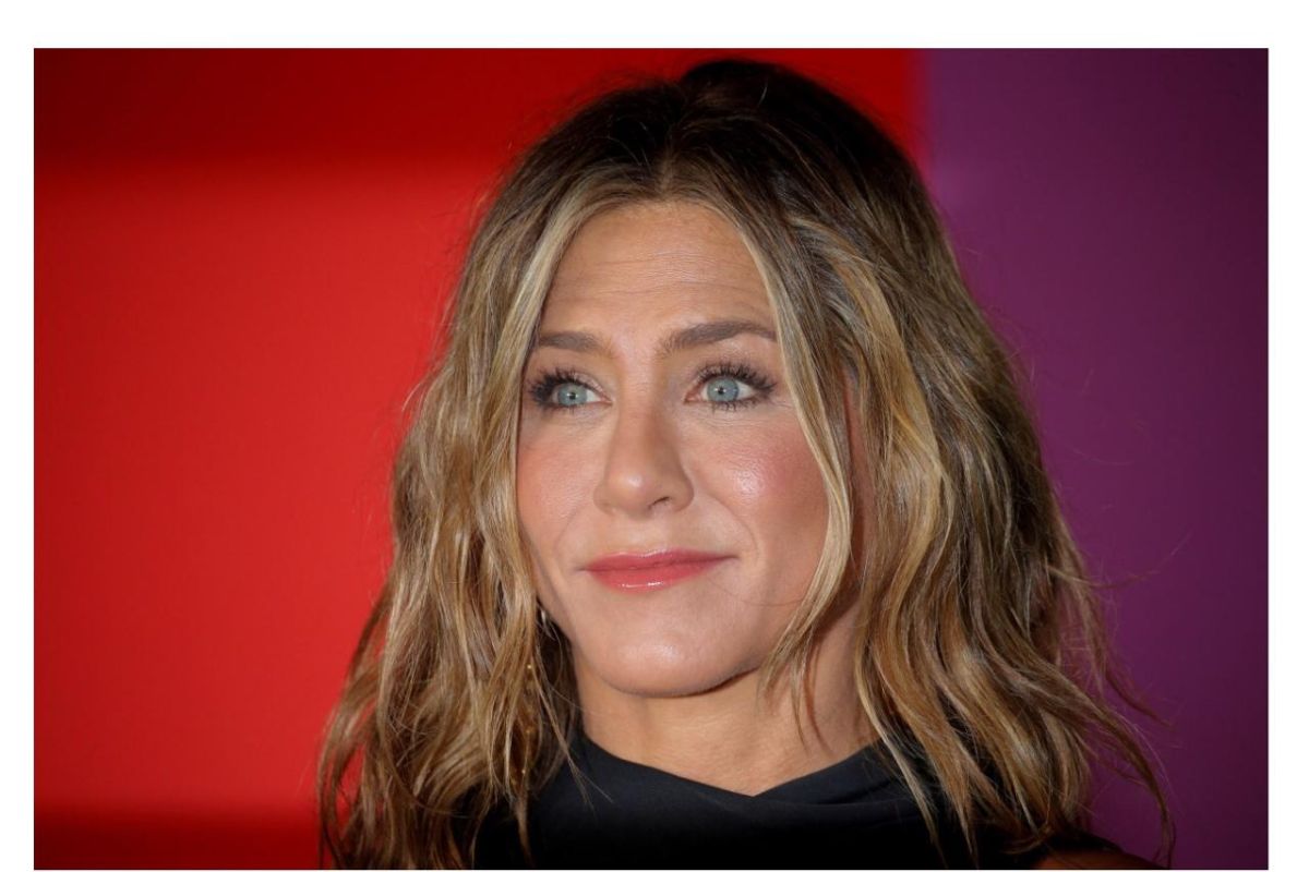 Jennifer Aniston jauhi orang-orang yang belum divaksinasi