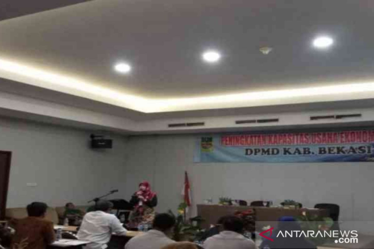 DPMD Bekasi gelar seminar peningkatan kapasitas usaha ekonomi kepada kepala desa