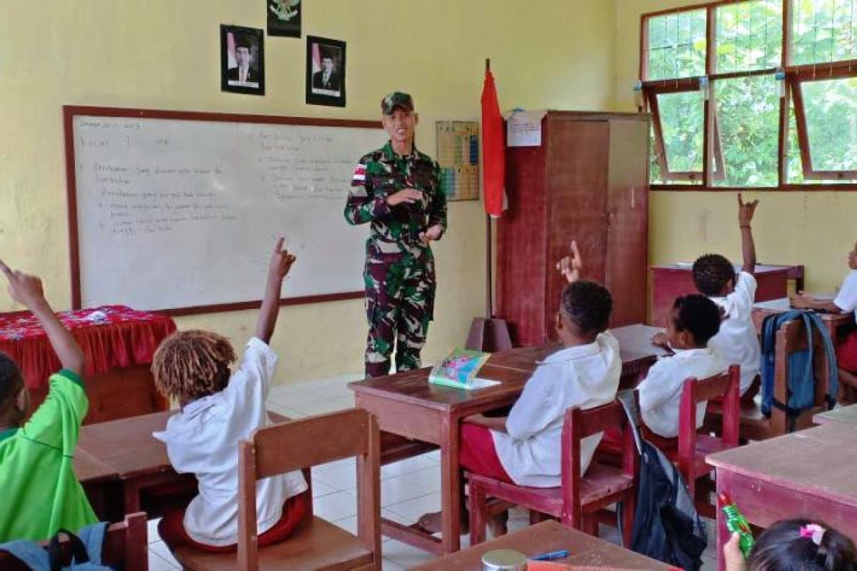 Satgas Yonif 713/ST gelar lomba mewarnai untuk pelajar di perbatasan RI-PNG