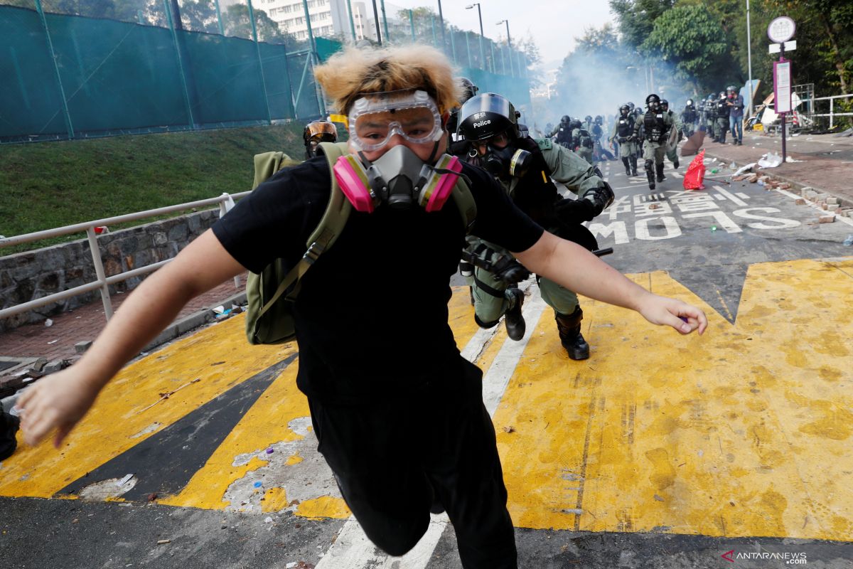Jaminan mahasiswa Hong Kong tertuduh "penganjur terorisme"  ditolak