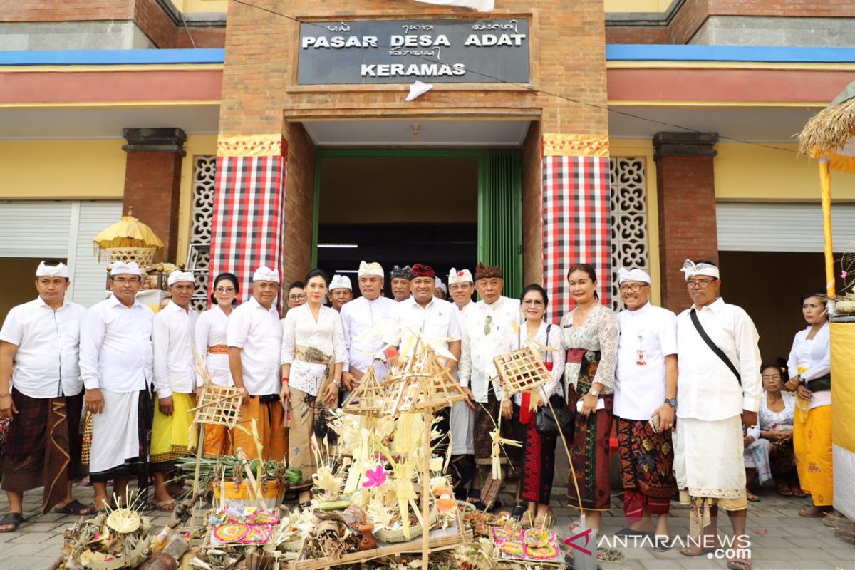 Bupati Gianyar resmikan pasar desa Keramas mirip mal