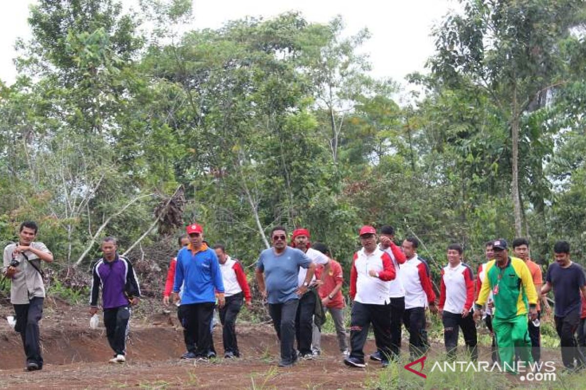 Ribuan peserta ramaikan Fun Walk ceria di Kebun Raya Sipirok