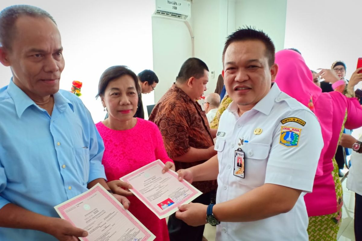 Dukcapil Jakarta Pusat lakukan pencatatan nikah massal 36 pasangan