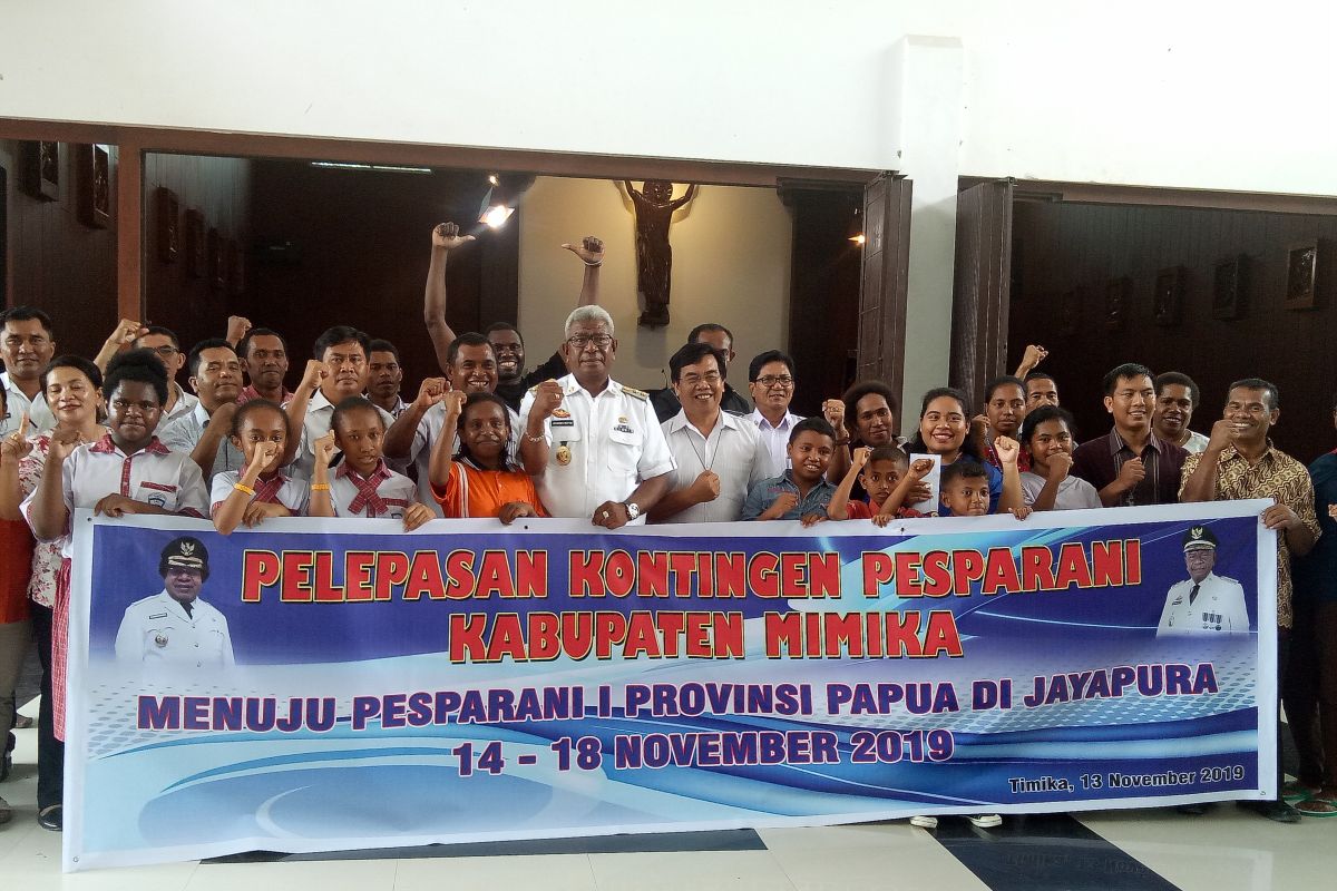 Wabup mengharapkan kontingen Pesparani Mimika berprestasi di Jayapura