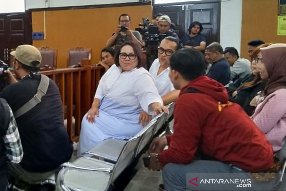 Tuntutan terhadap Nunung dan suami dibacakan hari ini