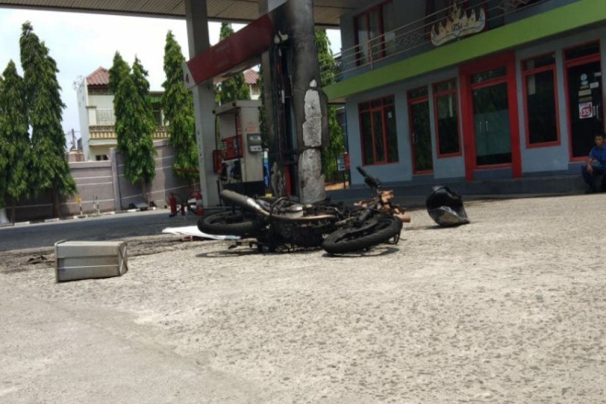 Satu unit motor terbakar di SPBU Bandarlampung