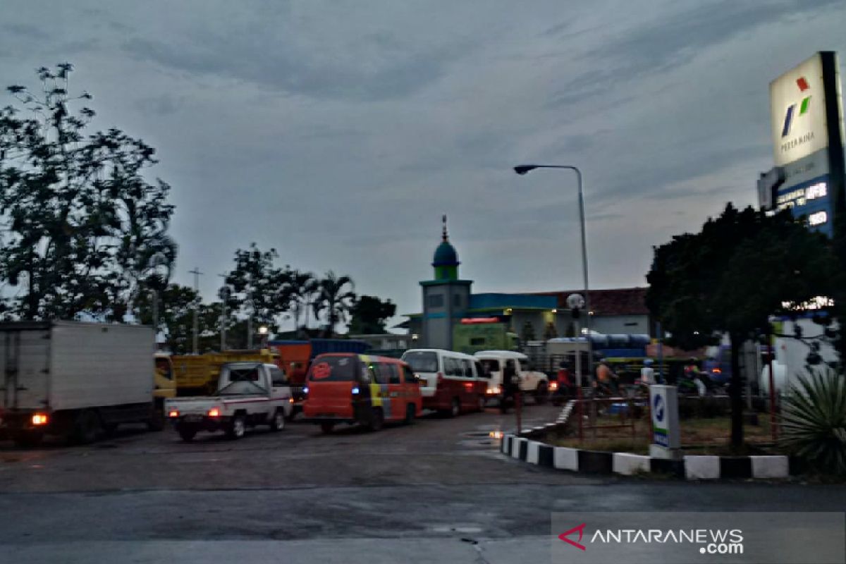 Pengusaha angkutan di Garut keluhkan pembatasan pembelian solar