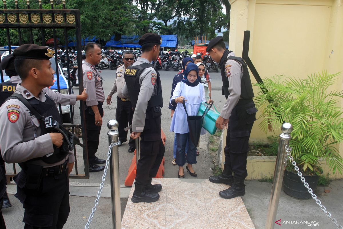 Polda imbau masyarakat tidak bagikan foto bom medan