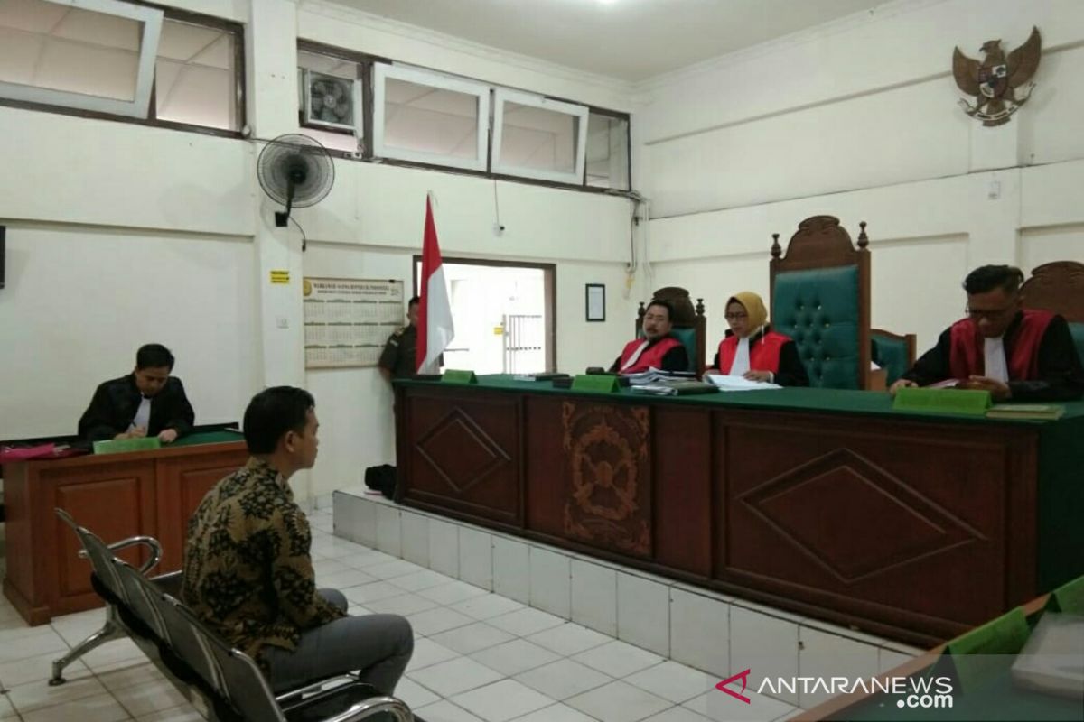 Hakim vonis penyelundup  mobil mewah di Palembang 3 tahun 6 bulan