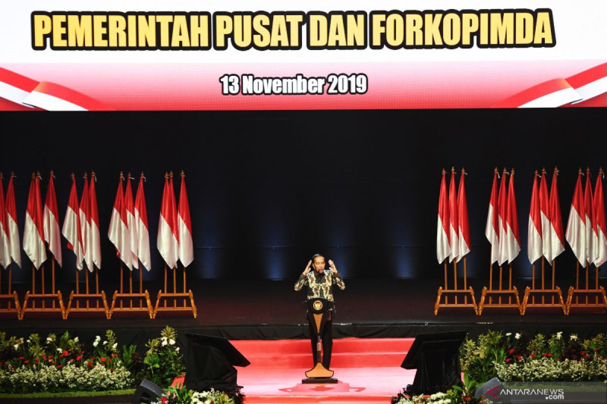 Presiden Jokowi minta penegak hukum mengutamakan upaya preventif