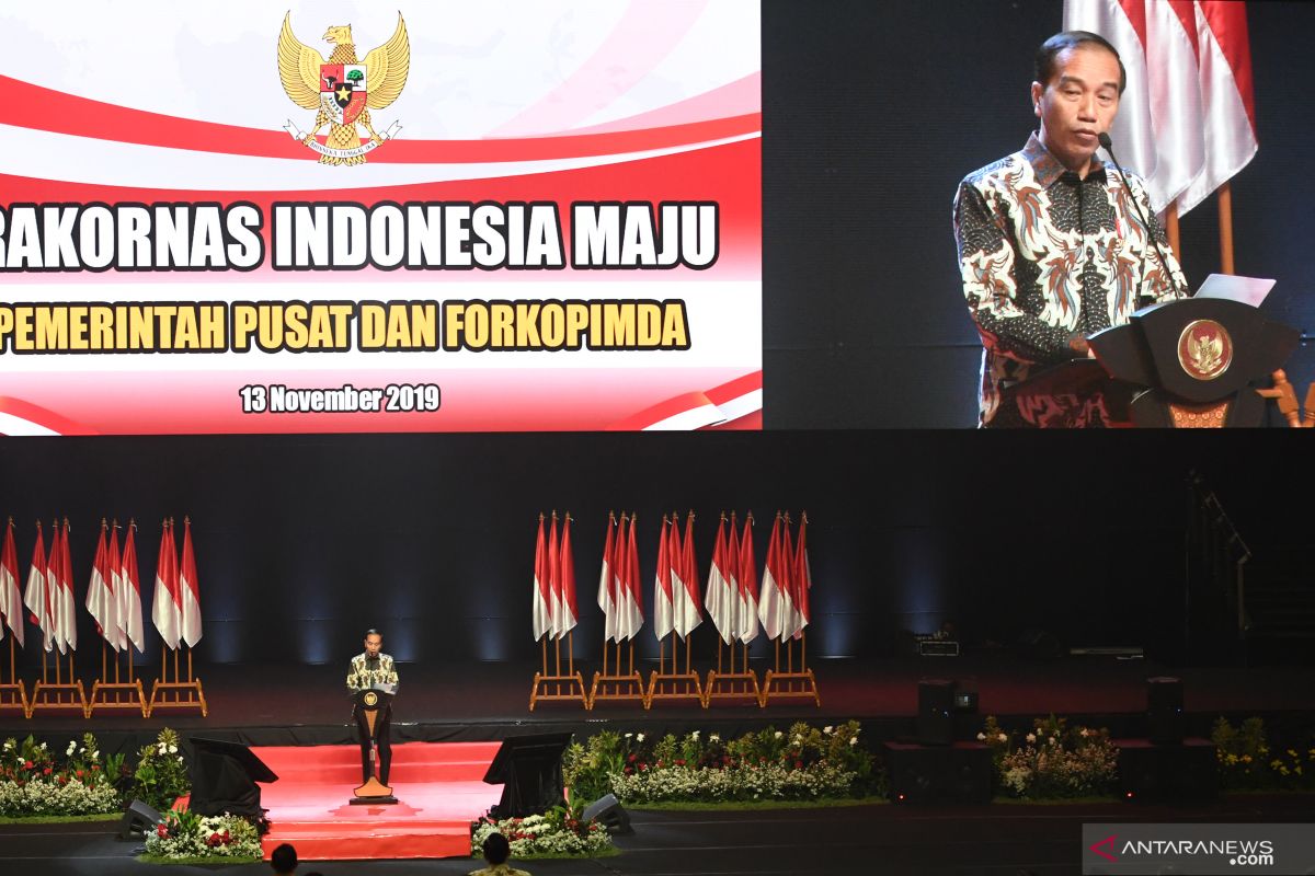 Presiden Jokowi minta kepala daerah 