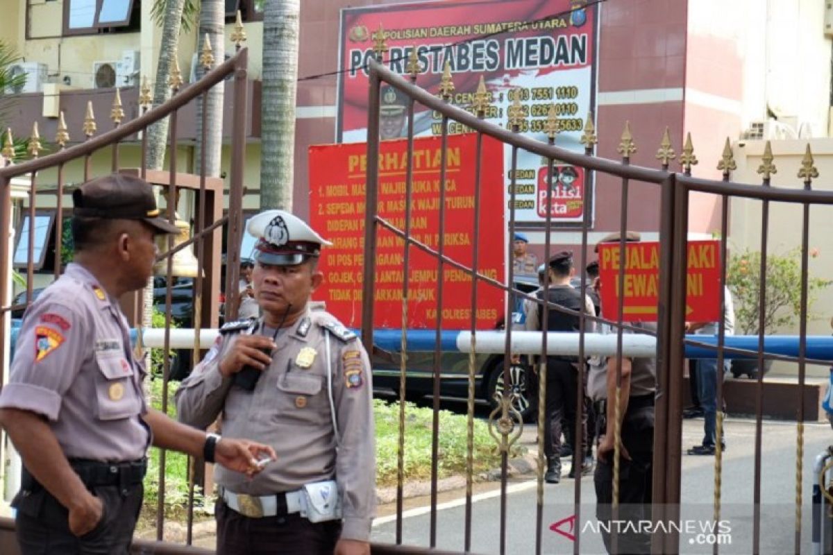 Bom Medan, Densus dan Polda Sumut lakukan olah TKP ledakan di Polrestabes Medan