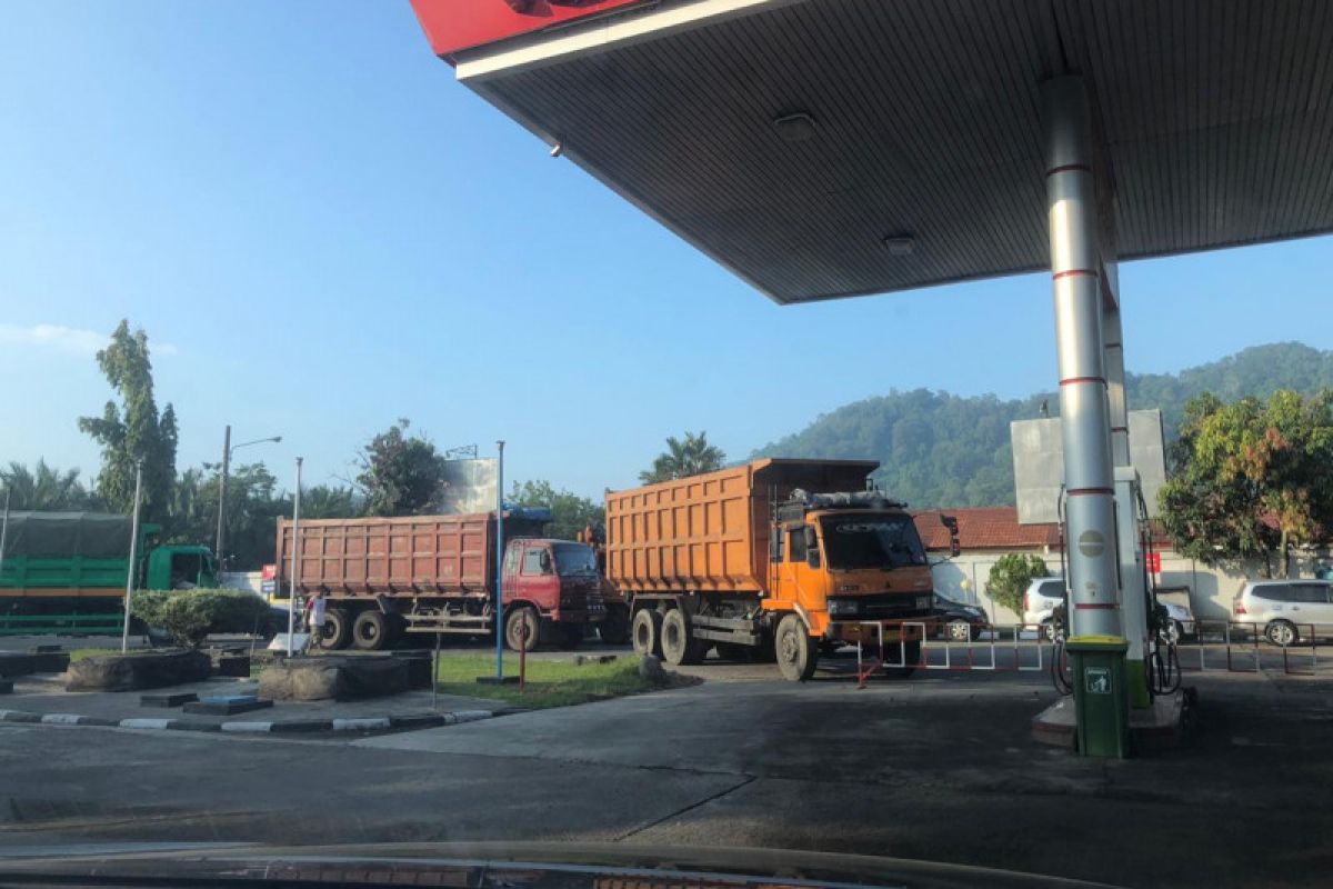 Pertamina salurkan 1,3 juta liter solar perhari urai antrean panjang di Sumbar