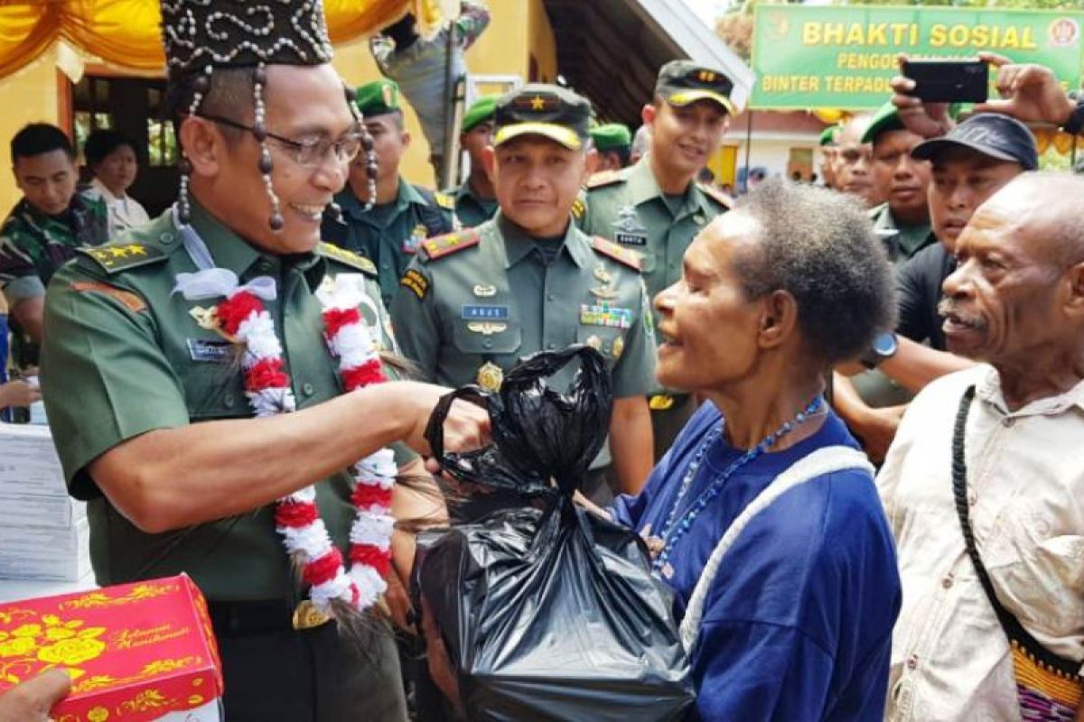 Aster Kasad tinjau kegiatan Binter di wilayah Korem 174ATW