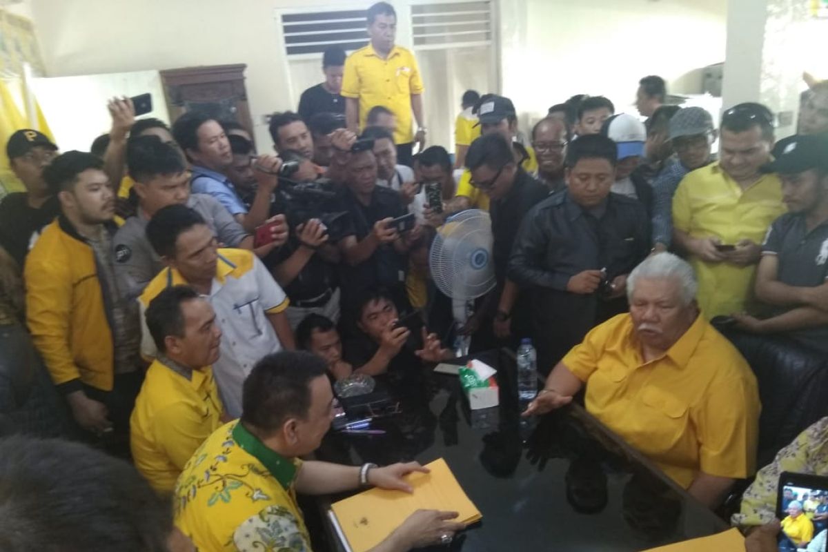 Tiga bakal calon wali kota daftar di partai Golkar Manado