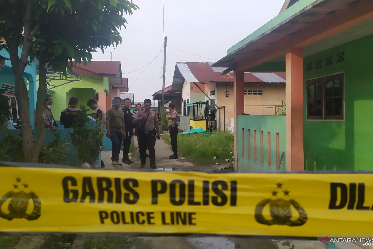 Polisi amankan istri dan mertua terduga pelaku bom Medan