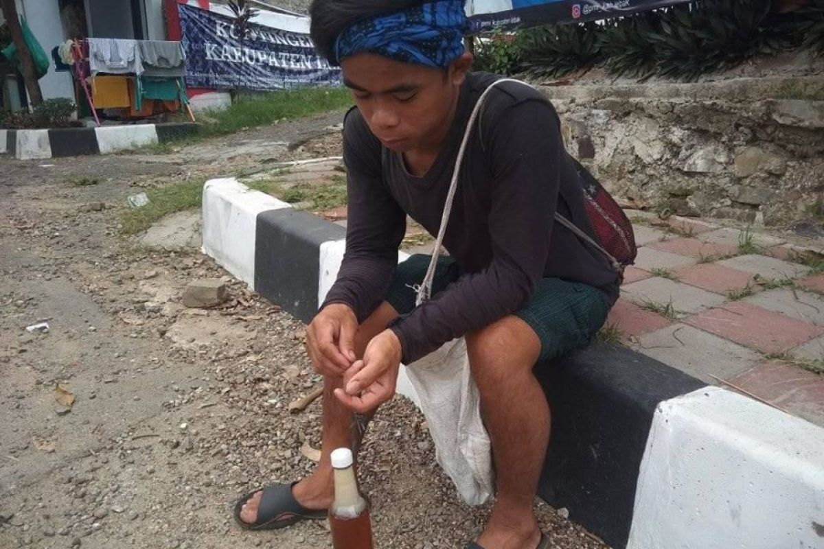 Dua pekan terakhir, omzet pedagang madu Badui meningkat