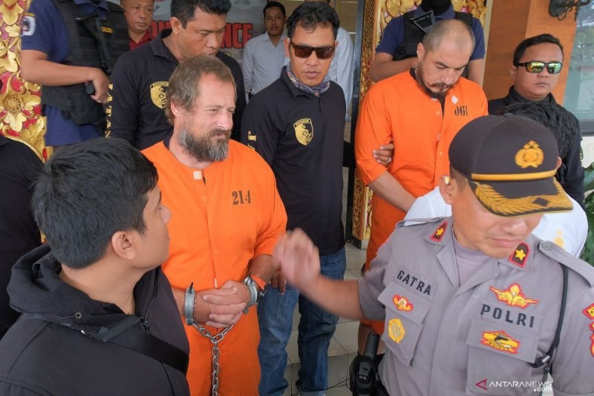 Rampok "money changer" di Bali, dua WNA divonis 7 tahun penjara