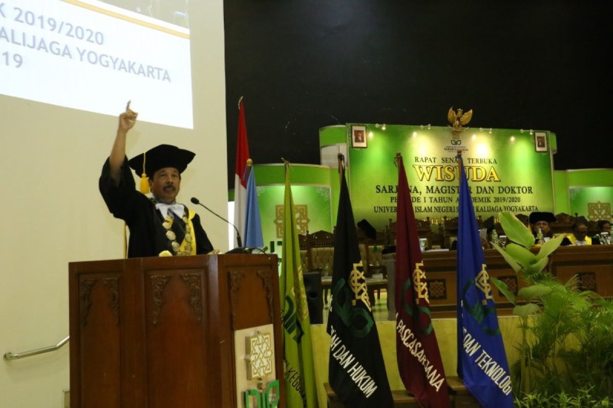 Rektor UIN Sunan Kalijaga mewisuda 1.609 lulusan
