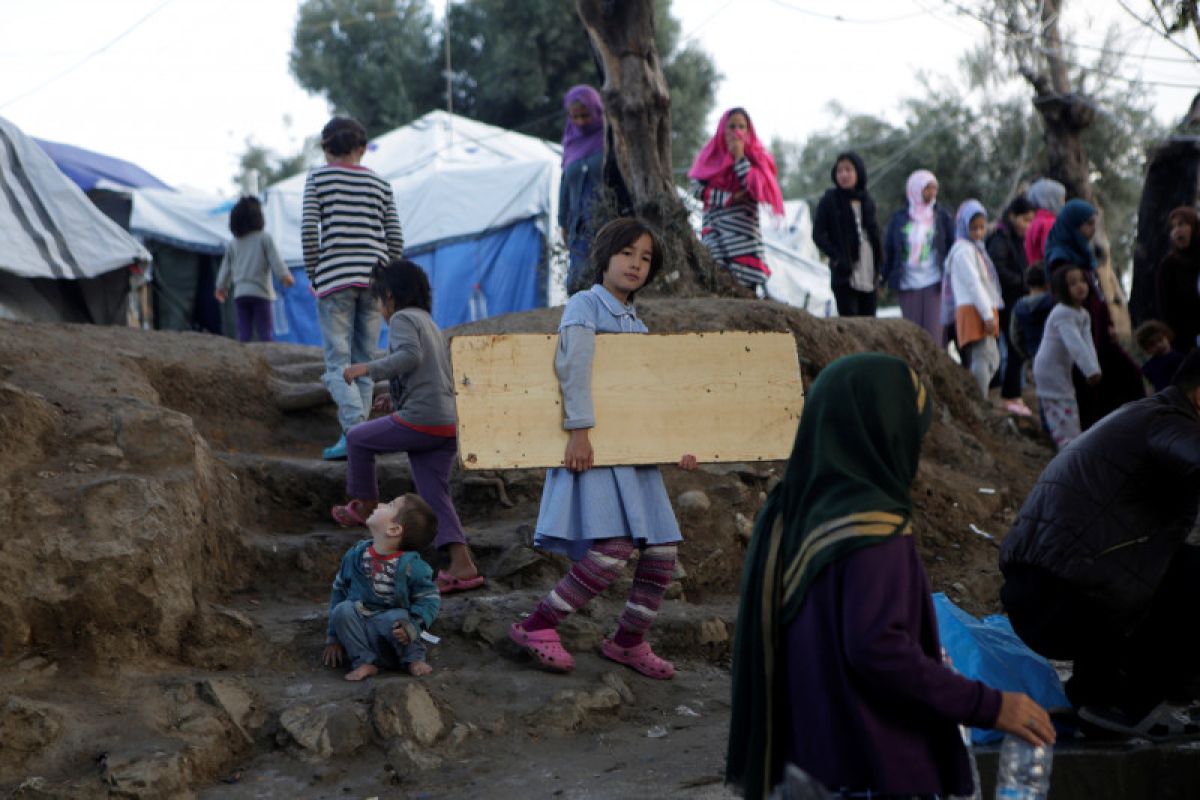 Di Yunani, 20 pencari suaka di kamp pengungsi positif corona