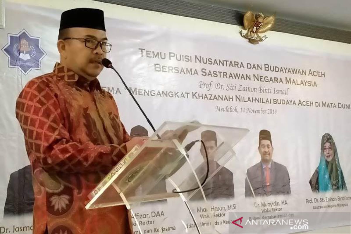 Kadisdik hadiri temu Puisi Nusantara dan budayawan Aceh