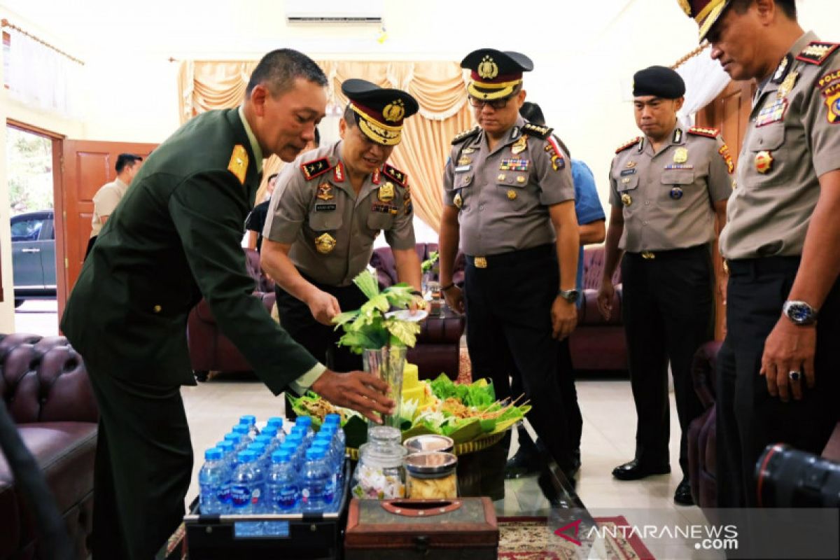 Harmoni Polri dan TNI menjaga Melayu di batas negeri